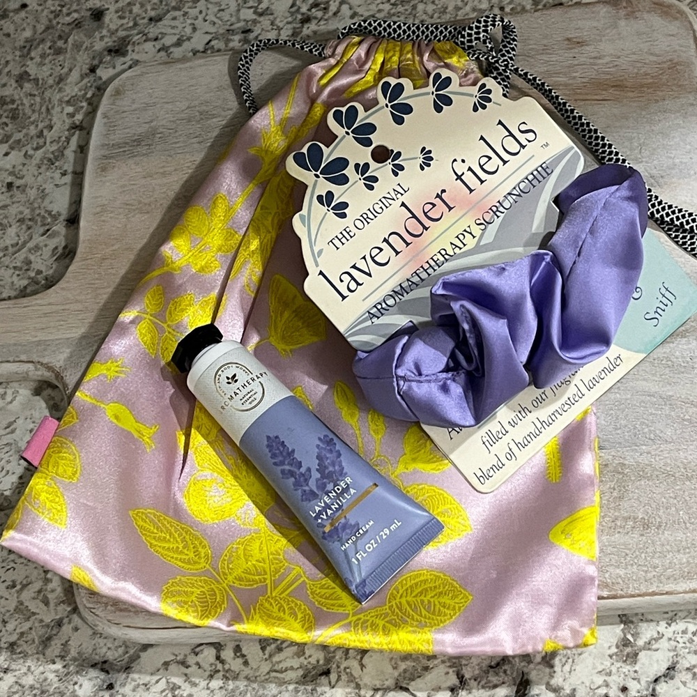 Lavender Fields Aromatic Set w/Scrunchi & BBW Vanilla Lavender Hand Cream 🌿🆕🌿